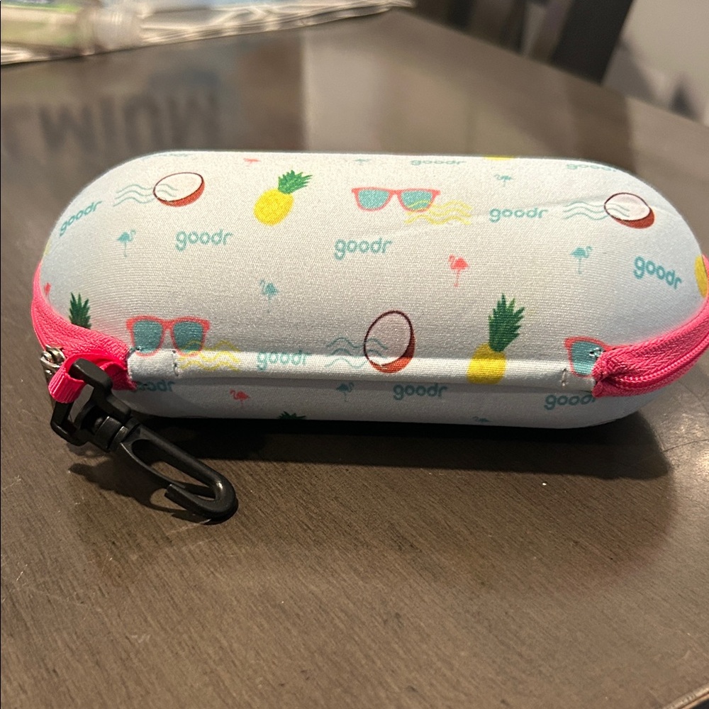 Goodr Sunglasses Case with Pink Trim - Picture 2 of 3